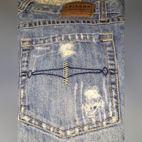 A pair of Arizona boot cut men's jeans size 34x32. Distressed, western, … - Picture 7 of 8